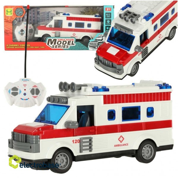 RoGer RC Ambulance Toy Car 1:30 image 1