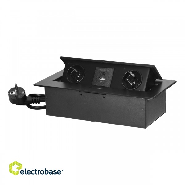 Elektromateriāli // Mēbeļu elektriskie slēdži un rozetes, USB rozetes // Gniazda meblowe wpuszczane w blat z płaskim frezowanym rantem, ładowarką USB i przewodem 1,5m, 2x2P+Z, 2xUSB (typ A+C; 3,6A), czarne