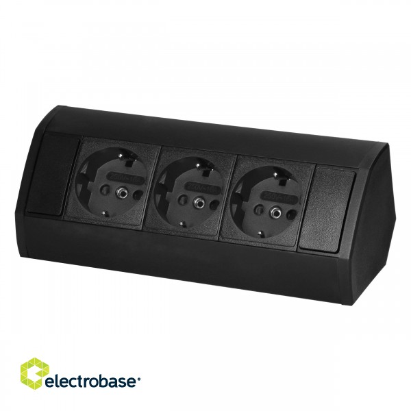 Elektromateriāli // Mēbeļu elektriskie slēdži un rozetes, USB rozetes // Gniazdo meblowe 3x2P+Z (Schuko), czarne