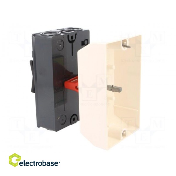 Main emergency switch-disconnector | Poles: 3 | flush mounting image 4