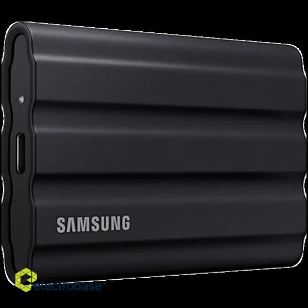 SAMSUNG T7 Shield Ext SSD 2000 GB USB-C black 1050/1000 MB/s 3 yrs, included USB Type C-to-C and Type C-to-A cables, Rugged storage featuring IP65 rated dust and water resistance and up to 3-meter drop resistant image 2