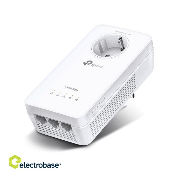 TP-LINK | AV1300 Gigabit Passthrough Powerline AC1200 Wi-Fi Extender | TL-WPA8631P | 1300 Mbit/s | Ethernet LAN (RJ-45) ports 3 | No Wi-Fi | Extra socket image 1