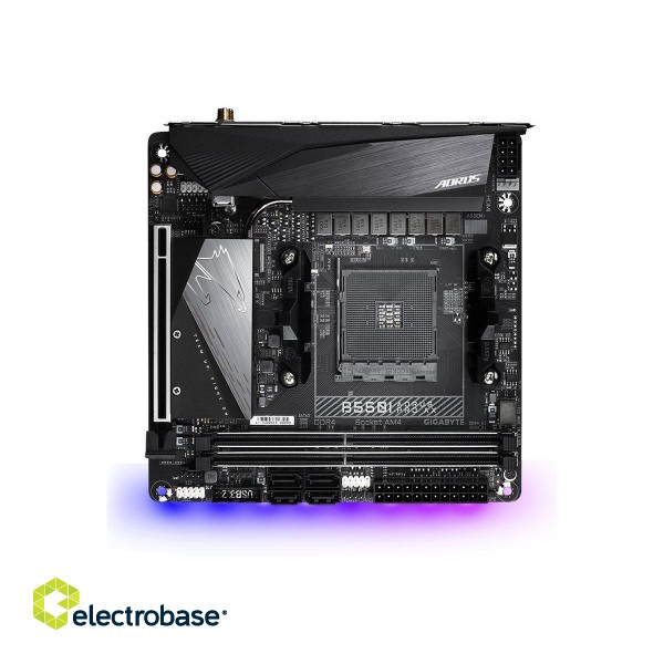 Gigabyte | B550I AORUS PRO AX 1.0 | Processor family AMD | Processor socket AM4 | DDR4 DIMM | Memory slots 2 | Chipset AMD B | Mini ITX фото 2