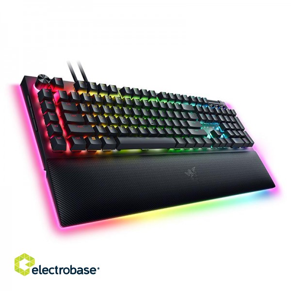 Razer | Mechanical Gaming Keyboard | BlackWidow V4 Pro | Gaming Keyboard | Wired | RGB LED light | US | Black | Numeric keypad | Green Switches image 3