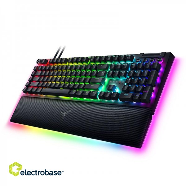 Razer | Mechanical Gaming Keyboard | BlackWidow V4 Pro | Gaming Keyboard | Wired | RGB LED light | US | Black | Numeric keypad | Green Switches image 4