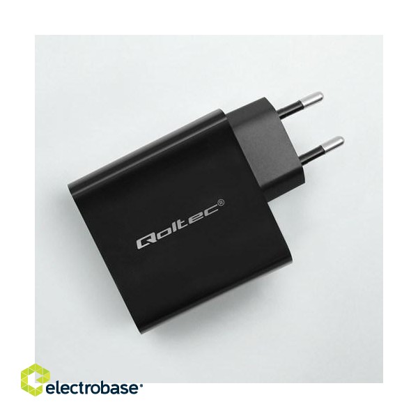 Qoltec Super Quick PD Charger |1xUSB-C | 1xUSB | 65W | 5-20V | 1.5-3.25A |  Black paveikslėlis 3