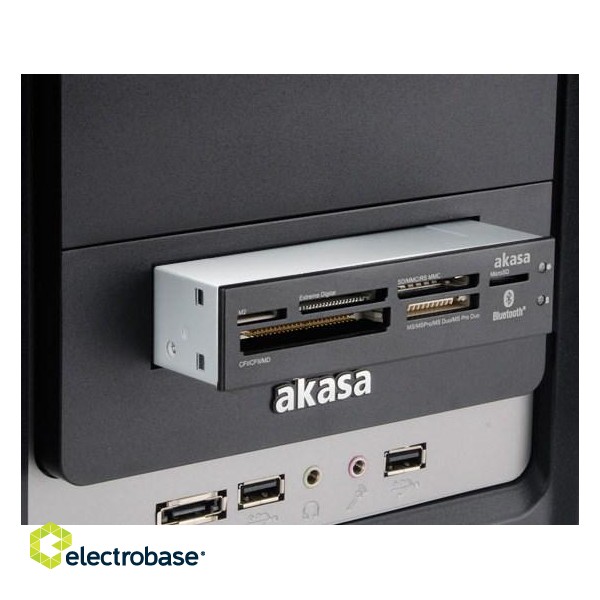 Akasa AK-ICR-11 Internal Media Card Reader 3.5 inch with Bluetooth image 3