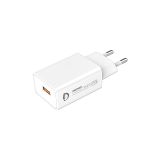 Matkapuhelimet ja tarvikkeet // Wall chargers // Ładowarka sieciowa USB 2400 mA