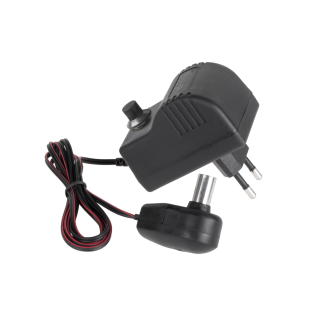 Paristoja, akkuja ja latureita // Power Supply Adapter, Power Banks, USB cables // Zasilacz antenowy TAMIZA regulowany