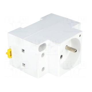 E-type socket | 250VAC | 16A | IP20 | on panel | Input: 6mm fork | 62mm
