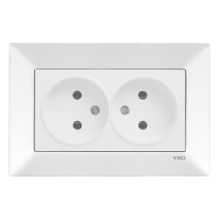 Meridian double outlet