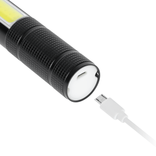 REBEL rechargeable multifunctional flashlight (zoom, knife, glass hammer, magnet) | 1200mAh