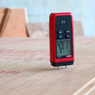 Uni-T UT377A wood moisture meter