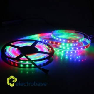 Colorful RGBW 6500K, moisture-resistant 12V LED strip set with remote control. Length 3 meters